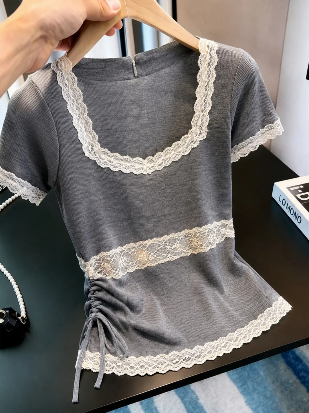 Ice Silk Lace Splice Short Sleeve Knitted Top Versatile Design Korean Style Commute Fashion Summer New Arrival Elegant Ladies...
Ice Silk Lace Splice Short Sleeve Knitted Top Versatile Design Korean Style Commute Fashion Summer New Arrival Elegant Ladies...