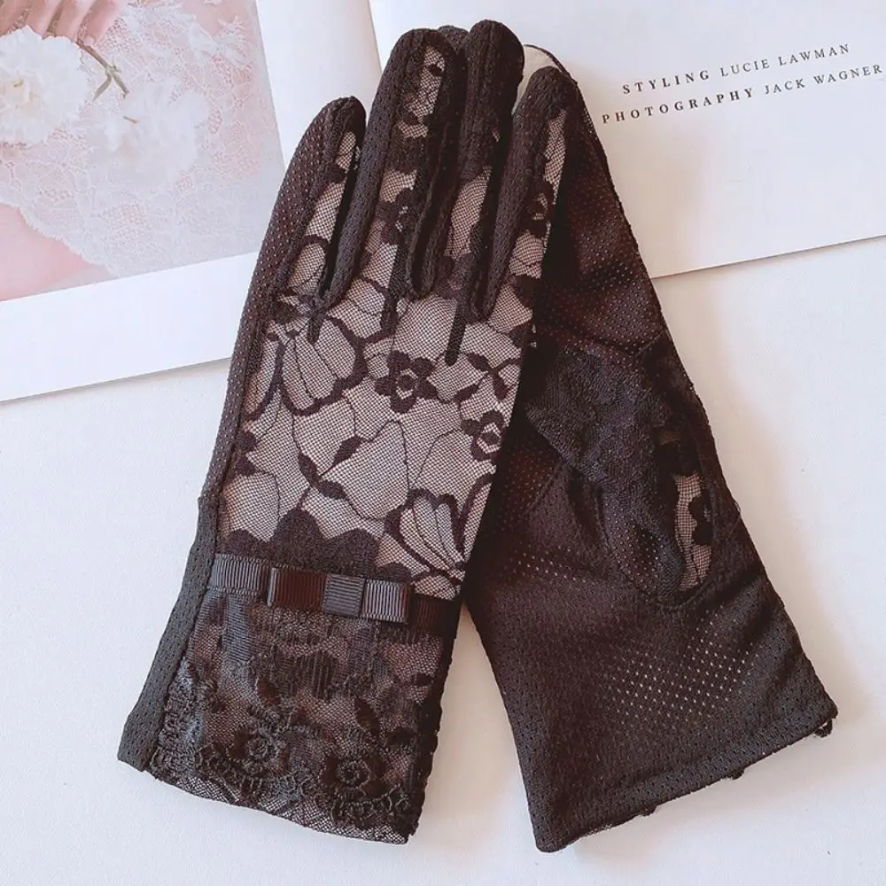 Anti-skid Lace Summer Ice Silk Sunscreen Gloves Anti Ultraviolet Sun Protection Gloves
Anti-skid Lace Summer Ice Silk Sunscreen Gloves Anti Ultraviolet Sun Protection Gloves