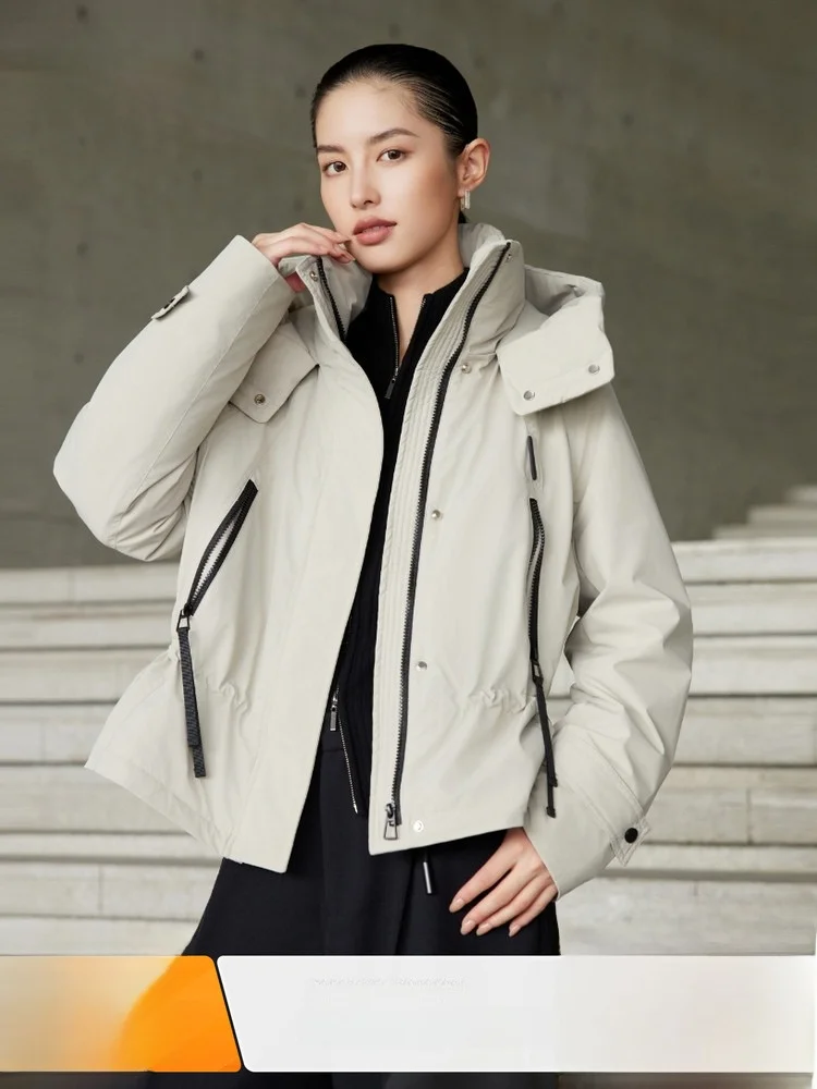 Snow Flying 2026 Summer New Women's Hooded Short Outdoor Sports Style down Jacket Cool Large Pocket Small Size Street Style
Snow Flying 2026 Summer New Women's Hooded Short Outdoor Sports Style down Jacket Cool Large Pocket Small Size Street Style