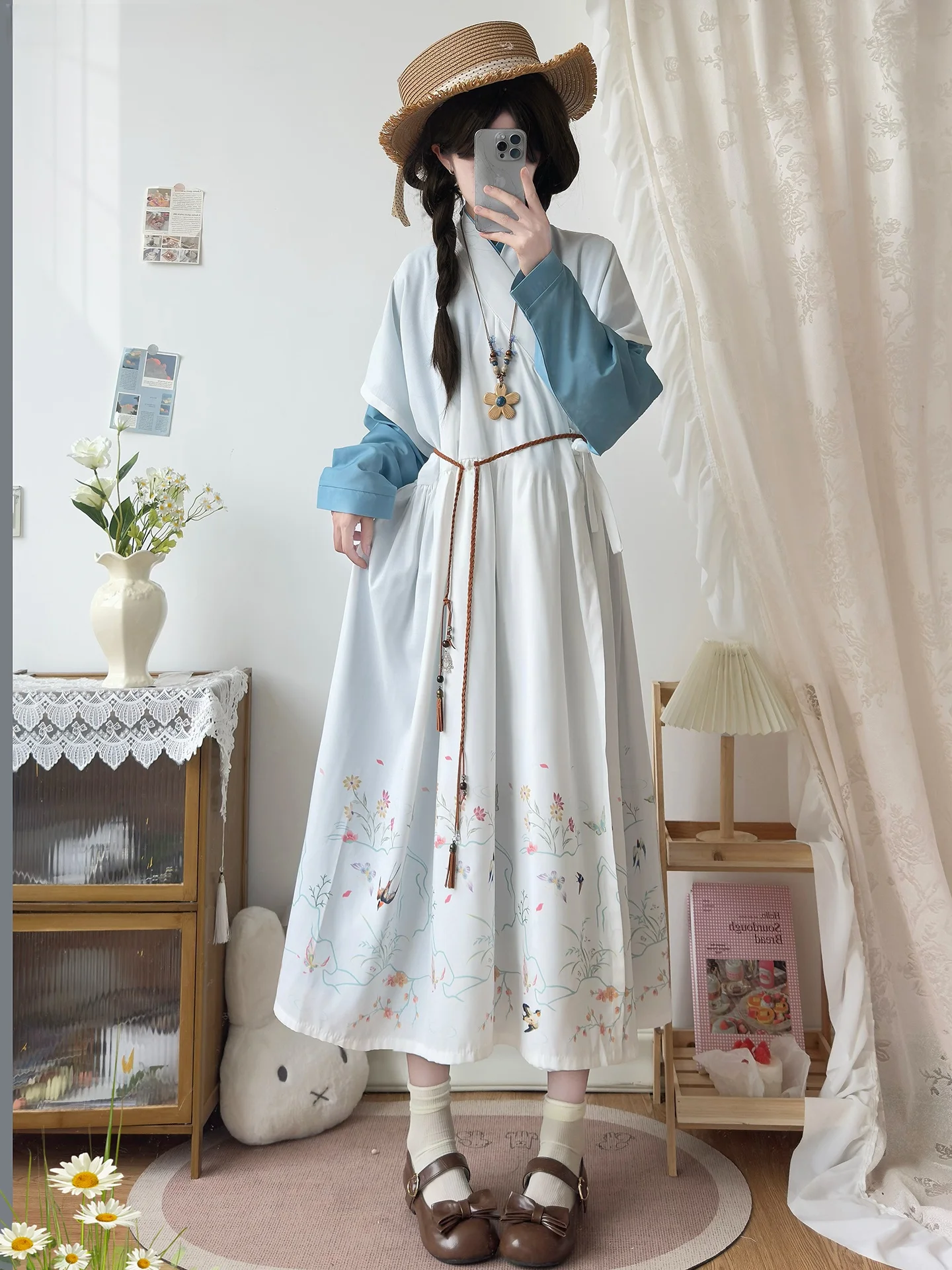 HanTingJi YanErGuī Spring Ravine Traditional Chinese Costume Women's Ming Dynasty Half Sleeve Patched Dress Versatile HanSu
HanTingJi YanErGuī Spring Ravine Traditional Chinese Costume Women's Ming Dynasty Half Sleeve Patched Dress Versatile HanSu