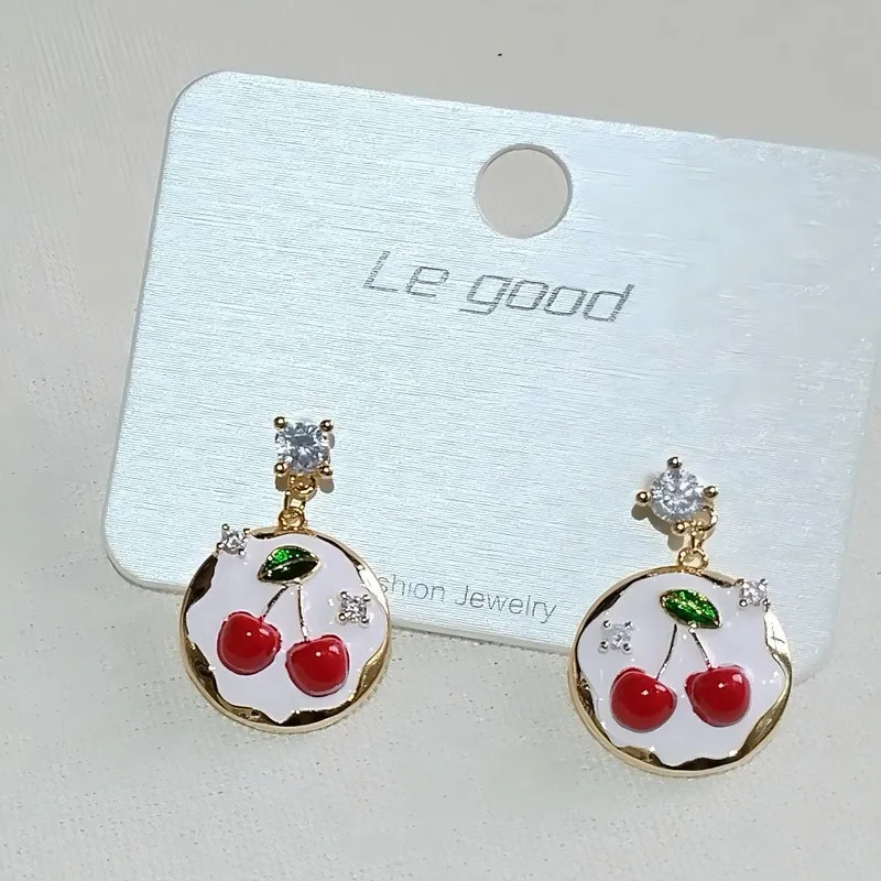 French Vintage Red Cherry Dangle Earrings Women Gold Color Enamel Round Drop Earring Sweet Zircon Feminine Jewelry
French Vintage Red Cherry Dangle Earrings Women Gold Color Enamel Round Drop Earring Sweet Zircon Feminine Jewelry