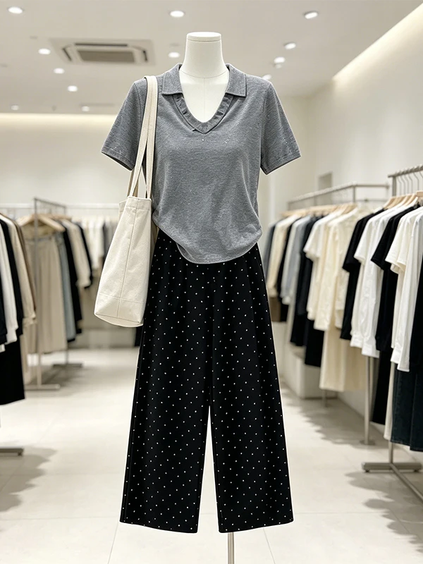 Fashionable plus Size Women's Summer Gray T-Shirt And Polka Dot Wide Leg Pants Two Piece Set High Waist Long Pants Commute Style
Fashionable plus Size Women's Summer Gray T-Shirt And Polka Dot Wide Leg Pants Two Piece Set High Waist Long Pants Commute Style