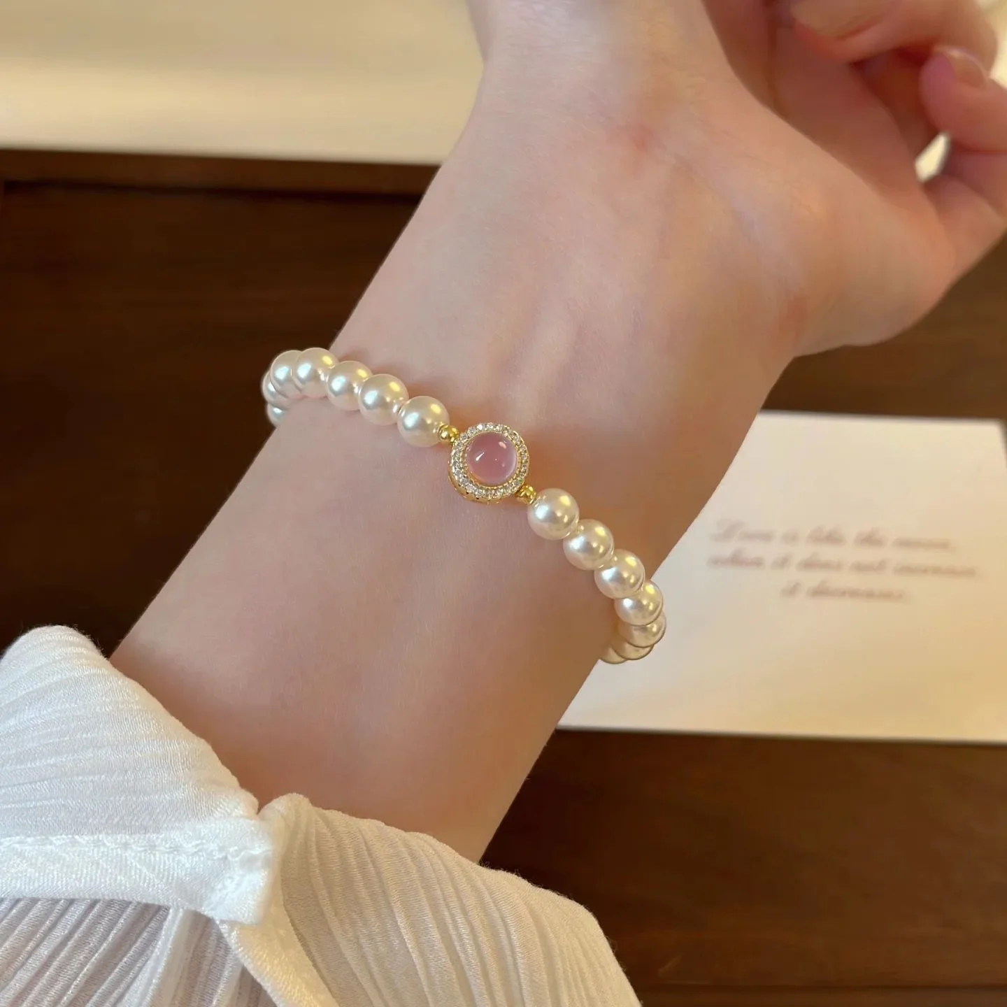New Bracelet French-style Faux Pearl Design Heart Light Luxury Elegant Sophisticated 2026 Jewelry Beaded Gift
New Bracelet French-style Faux Pearl Design Heart Light Luxury Elegant Sophisticated 2026 Jewelry Beaded Gift