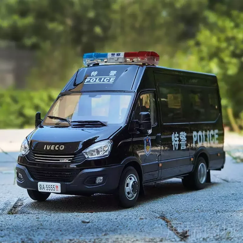 1:24 VIECO Police Vehicle Simulation Diecast Metal Alloy Car Model Sound Light Collection Toy Gifts
1:24 VIECO Police Vehicle Simulation Diecast Metal Alloy Car Model Sound Light Collection Toy Gifts