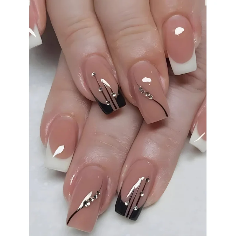 24pcs/Set Long Square Black & White French Style Geometric Art Design Full Cover False Nail With Rhinestone Decor For Party.
24pcs/Set Long Square Black & White French Style Geometric Art Design Full Cover False Nail With Rhinestone Decor For Party.
