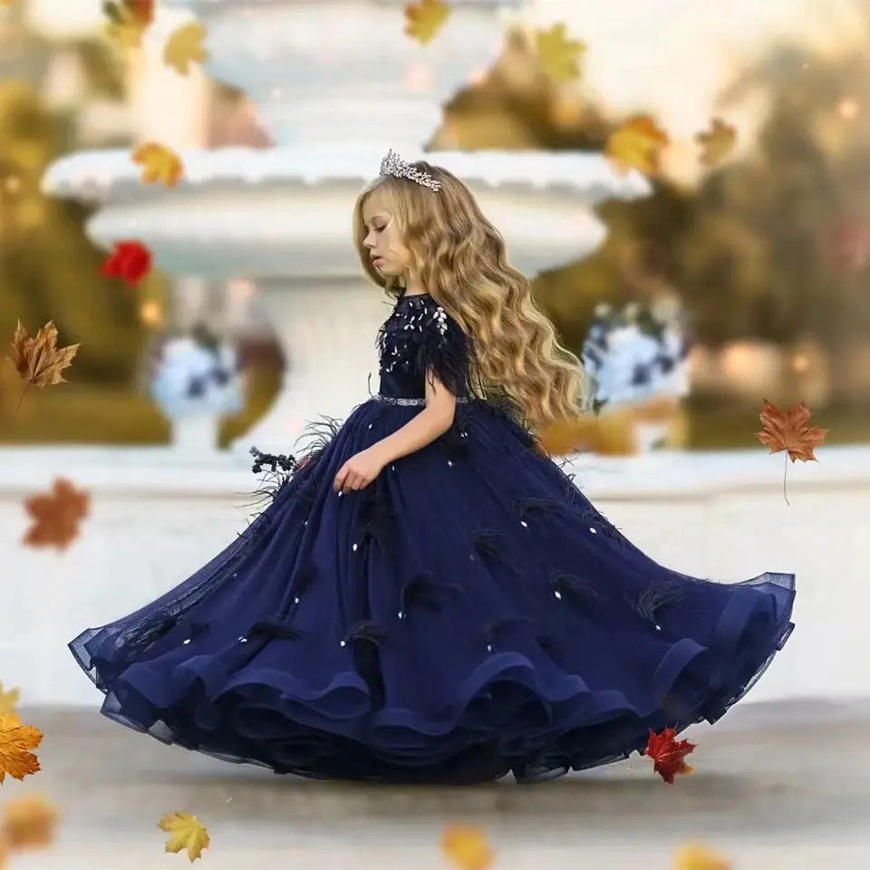 Navy Blue Customized Flower Girl Dress For Wedding Feather Tulle Applique Beading Kids Birthday First Communion Gowns
Navy Blue Customized Flower Girl Dress For Wedding Feather Tulle Applique Beading Kids Birthday First Communion Gowns