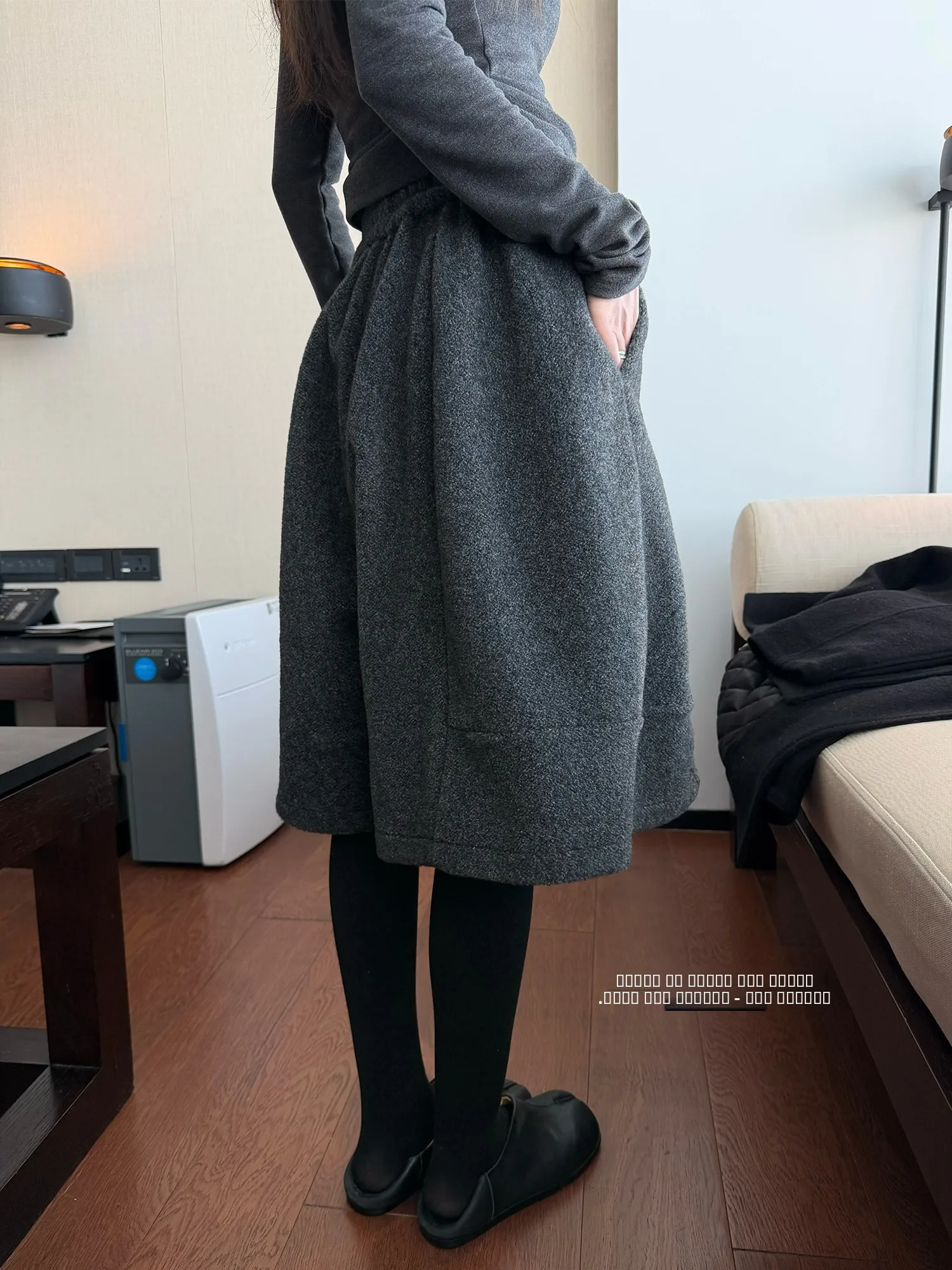 Брюки миди Superniniyy Umbrella из твидовой ткани с широкими штанинами, модные, с высокой талией, в стиле пэчворк, корейские, для повседневной носки
Брюки миди Superniniyy Umbrella из твидовой ткани с широкими штанинами, модные, с высокой талией, в стиле пэчворк, корейские, для повседневной носки