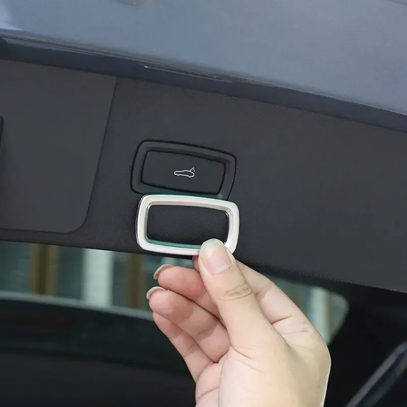 For Porsche Taycan 2019-2022 ABS Carbon Fiber Car Rear Trunk Electric Tailgate Switch Button Trim Frame Sticker Car Accessories
For Porsche Taycan 2019-2022 ABS Carbon Fiber Car Rear Trunk Electric Tailgate Switch Button Trim Frame Sticker Car Accessories