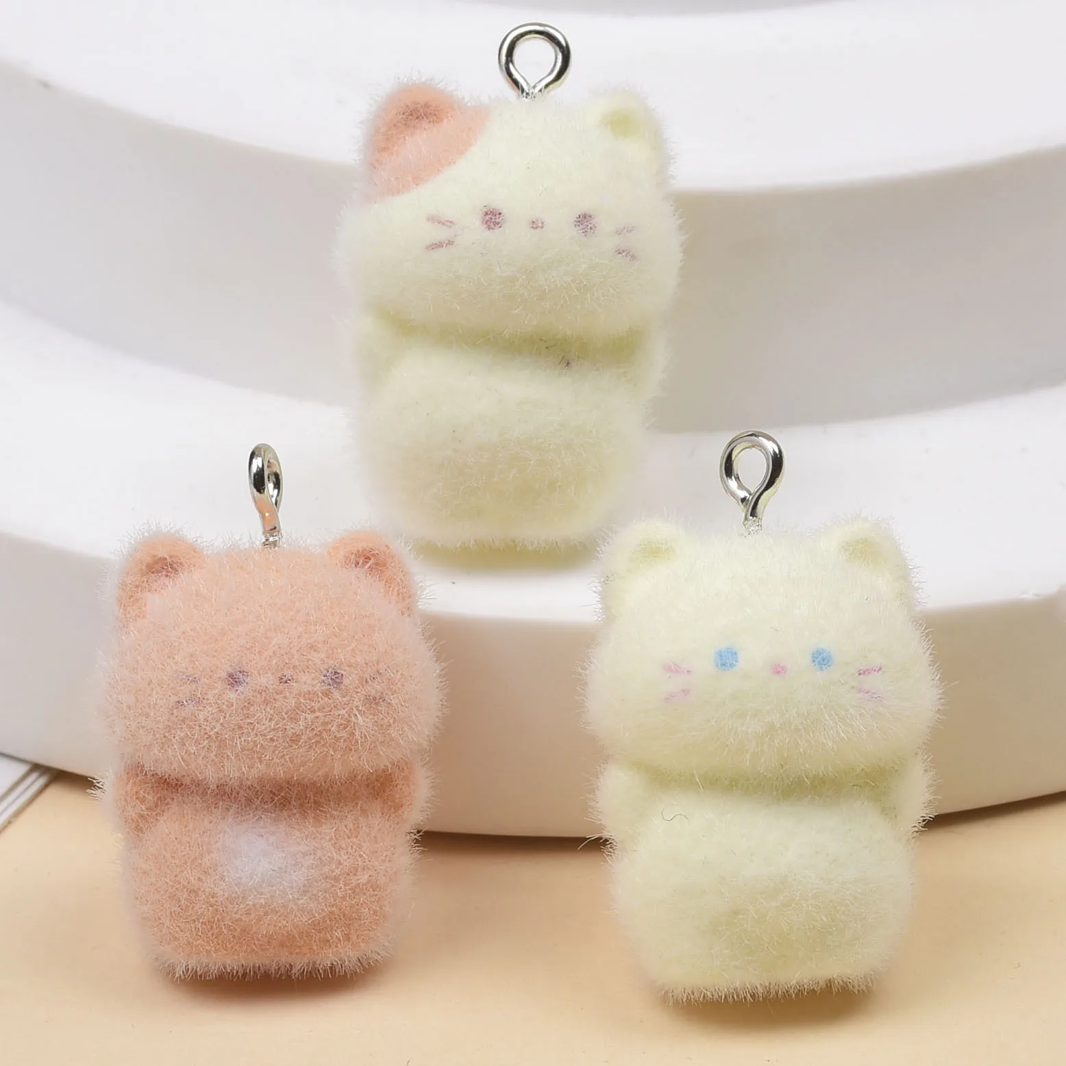 3pcs Cartoon Resin Flocking Kitten Charms Cute Mini Little Kitten Pendant for Necklace Earrings DIY Jewelry Accessories Make
3pcs Cartoon Resin Flocking Kitten Charms Cute Mini Little Kitten Pendant for Necklace Earrings DIY Jewelry Accessories Make