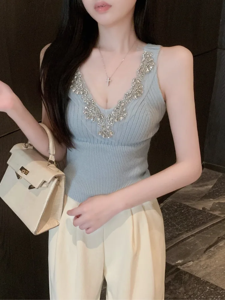Pure Desire Sexy Knitted Strap Vest Women's Heavy Duty Rhinestone V-neck Sweet Base Shirt High End Inner Wear Top
Pure Desire Sexy Knitted Strap Vest Women's Heavy Duty Rhinestone V-neck Sweet Base Shirt High End Inner Wear Top