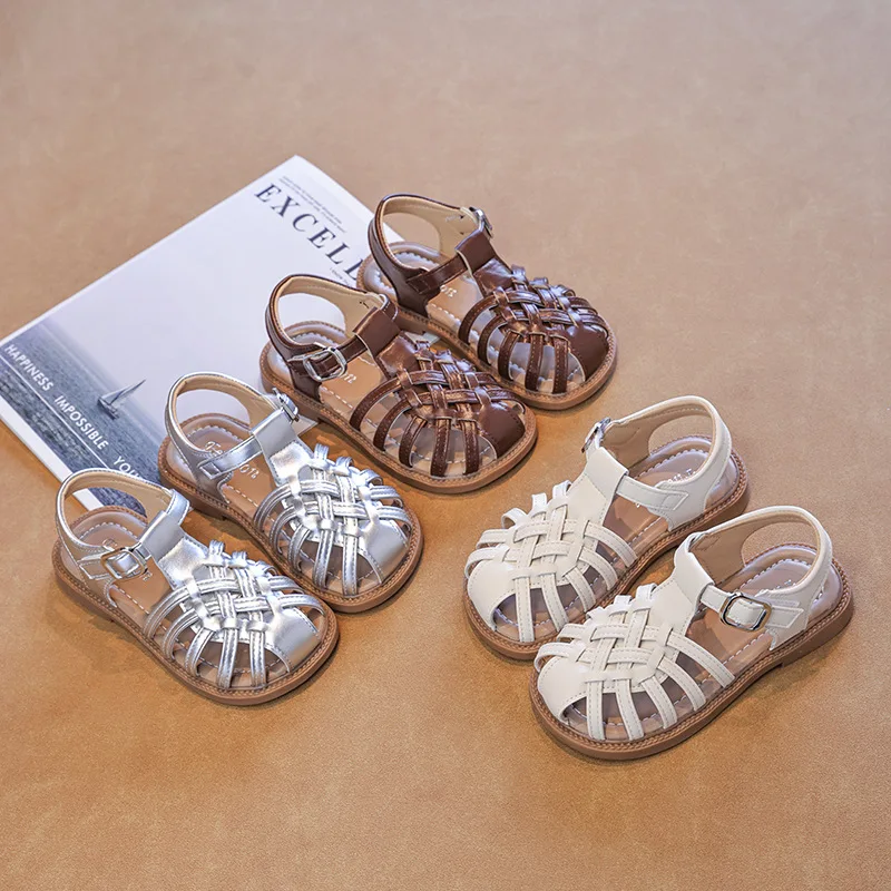 Children's Hollow Woven Sandals Princess Shoes Summer New Girls Soft Sole Closed Toe Beach Shoes Size 23-36
Children's Hollow Woven Sandals Princess Shoes Summer New Girls Soft Sole Closed Toe Beach Shoes Size 23-36