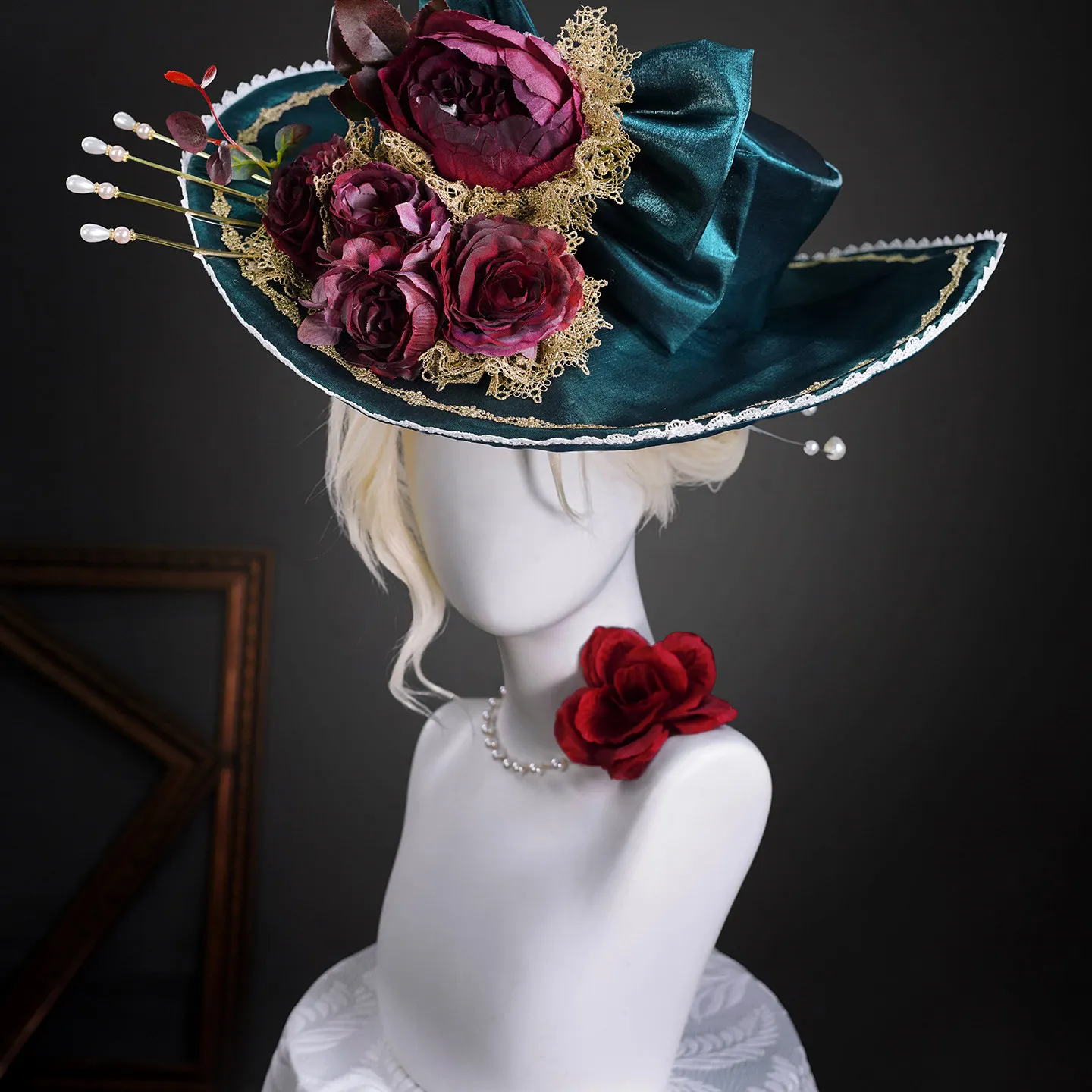 Game Identity V × Sherlock Holmes Bloody Queen - Irene Adler Cospaly Costume Halloween suits Anime Party Uniform Onicos
Game Identity V × Sherlock Holmes Bloody Queen - Irene Adler Cospaly Costume Halloween suits Anime Party Uniform Onicos