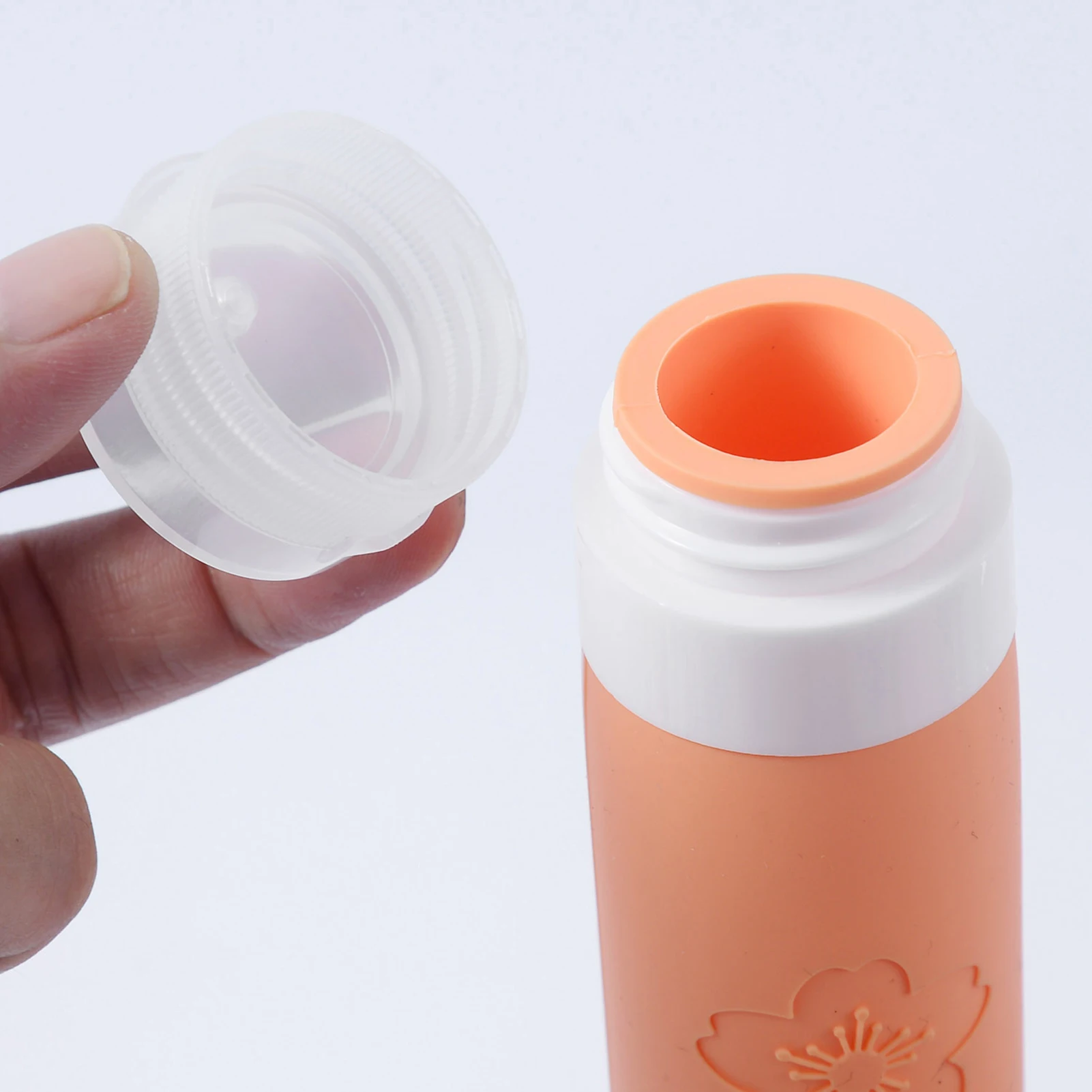 Leakproof Squeezable Refillable Accessories Wide Mouth Design Travel Containers For Travel Camping Outdoor Activities
Leakproof Squeezable Refillable Accessories Wide Mouth Design Travel Containers For Travel Camping Outdoor Activities