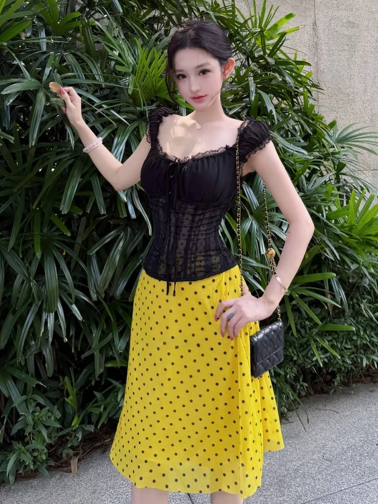 Sexy Pure Desire Shoulder Bared Lace Base Top High Waist Retro Polka Dot a Line Skirt Two Piece Set for Young Women
Sexy Pure Desire Shoulder Bared Lace Base Top High Waist Retro Polka Dot a Line Skirt Two Piece Set for Young Women