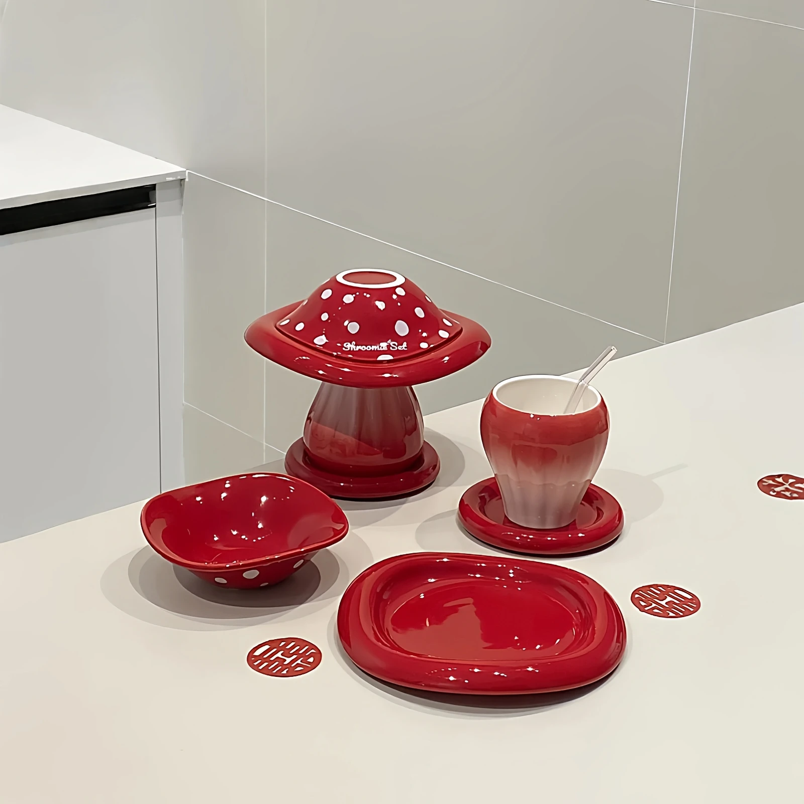 Красный фарфоровый обеденный сервиз Musoom Cerc: роскошный, премиальный, креативный подарок на свадьбу для друзей, корейский стиль, набор посуды из фарфора.
Красный фарфоровый обеденный сервиз Musoom Cerc: роскошный, премиальный, креативный подарок на свадьбу для друзей, корейский стиль, набор посуды из фарфора.
