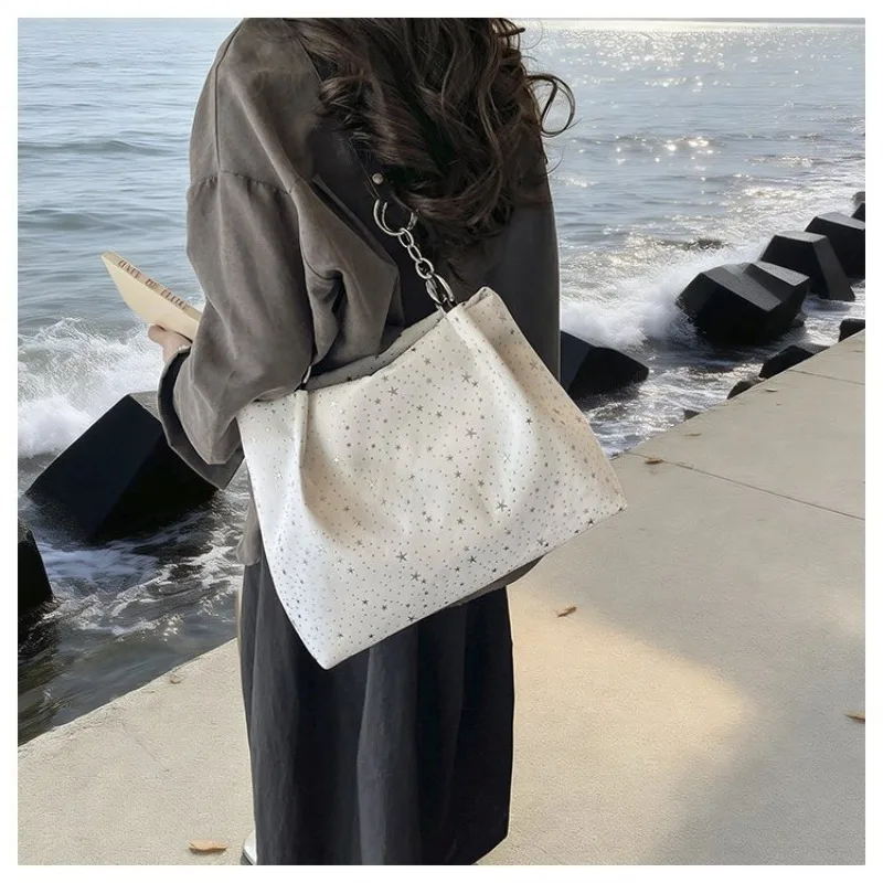 Women's Star Print Tote Bag with Chain Strap, Casual Style for Daily Errands, School Commute & Weekend Outings Bags for Women
Women's Star Print Tote Bag with Chain Strap, Casual Style for Daily Errands, School Commute & Weekend Outings Bags for Women