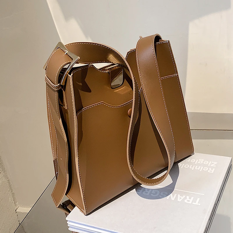 Tote Bag Women's Large Capacity 2023 Autumn Winter New Wide Shoulder Strap Single Shoulder Bags Casual Commuter Underarm Handbag
Tote Bag Women's Large Capacity 2023 Autumn Winter New Wide Shoulder Strap Single Shoulder Bags Casual Commuter Underarm Handbag