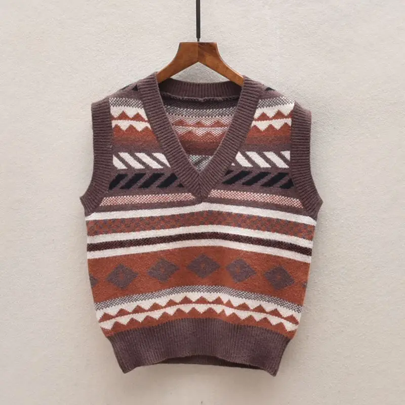 2024 new autumn and winter heavy short jacquard women's suit vest knitted vest free shipment
2024 new autumn and winter heavy short jacquard women's suit vest knitted vest free shipment