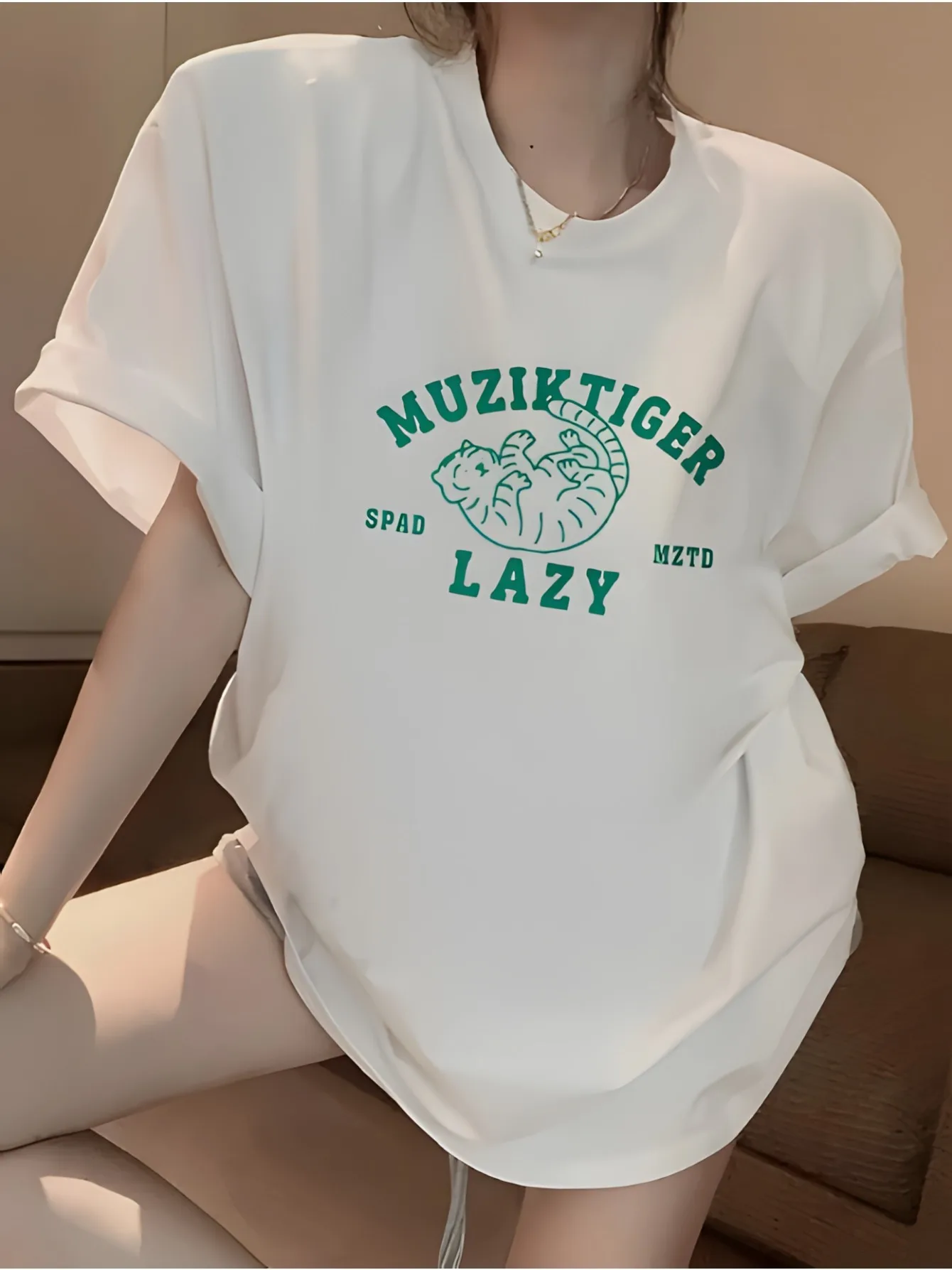 Женская футболка по крою - белая, зеленая футболка с рисунком Harajuku, повседневная футболка с короткими рукавами, одежда, уличные топы, футболки, эстетичная одежда
Женская футболка по крою - белая, зеленая футболка с рисунком Harajuku, повседневная футболка с короткими рукавами, одежда, уличные топы, футболки, эстетичная одежда