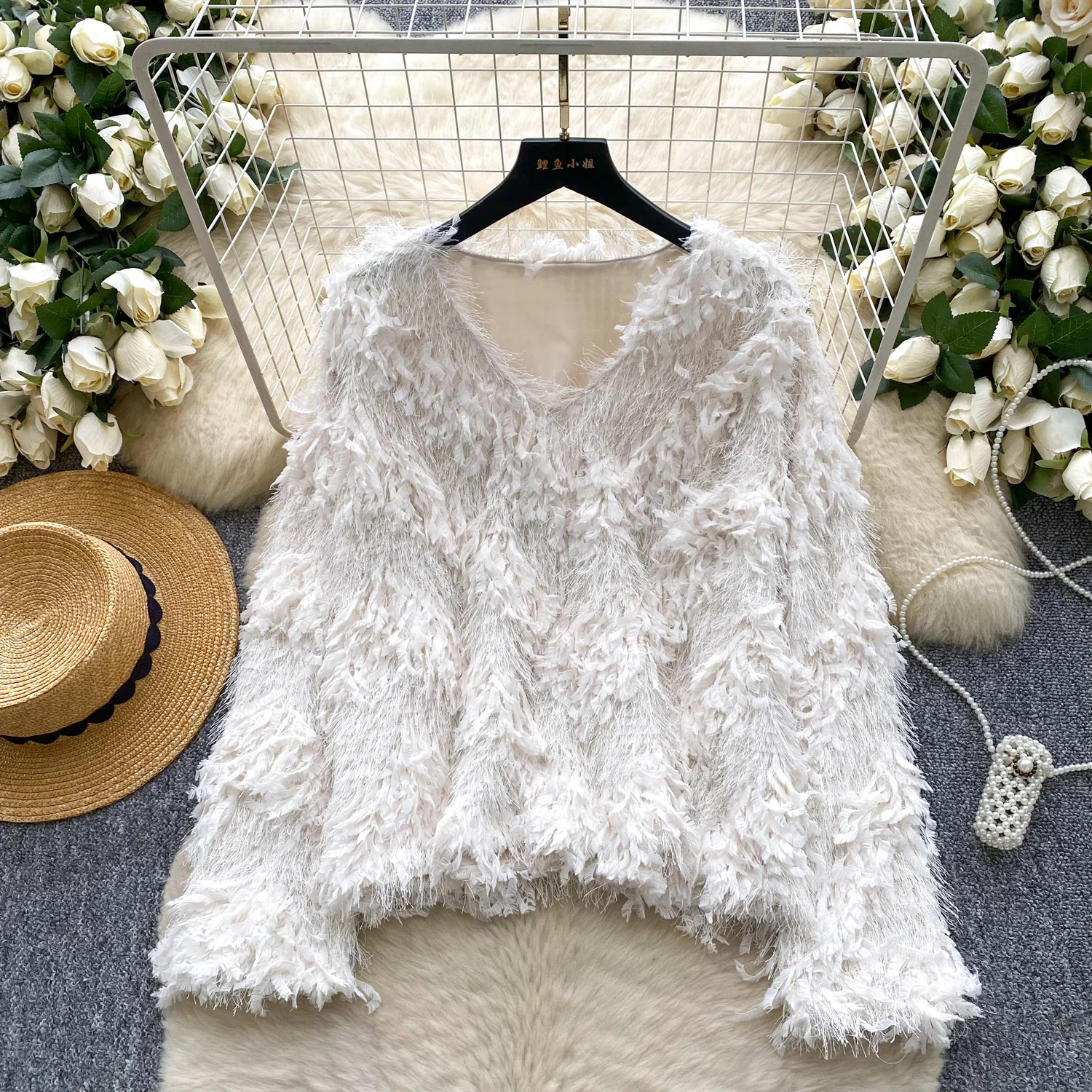 Винтажные базовые шикарные тонкие топы с v-образным вырезом и длинными рукавами, офисная женская французская уличная блузка High Street
Винтажные базовые шикарные тонкие топы с v-образным вырезом и длинными рукавами, офисная женская французская уличная блузка High Street