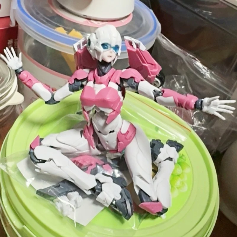 Новое поступление 2024 года, Md002, фигурка Furai Arcee, аниме-модель, автобот Cee, украшение для экшн-комнаты, коллекционные игрушки, подарки на день рождения для мальчиков
Новое поступление 2024 года, Md002, фигурка Furai Arcee, аниме-модель, автобот Cee, украшение для экшн-комнаты, коллекционные игрушки, подарки на день рождения для мальчиков