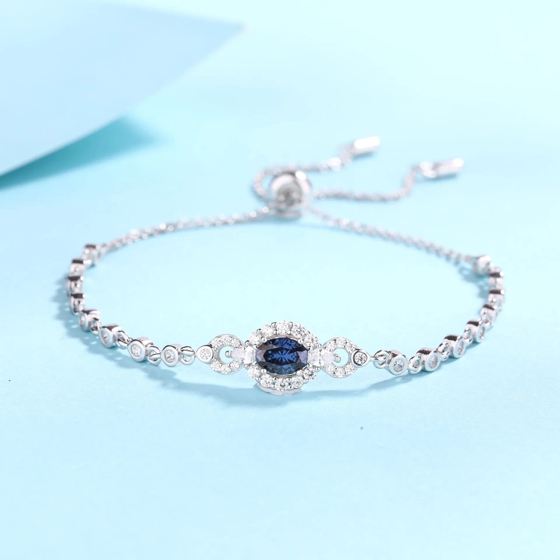 Blue Horse Eye 1ct Moissanite Diamond D Color Bracelet for Women, Stretch Adjustable Personality Platinum PT950 Chain Bracelet
Blue Horse Eye 1ct Moissanite Diamond D Color Bracelet for Women, Stretch Adjustable Personality Platinum PT950 Chain Bracelet