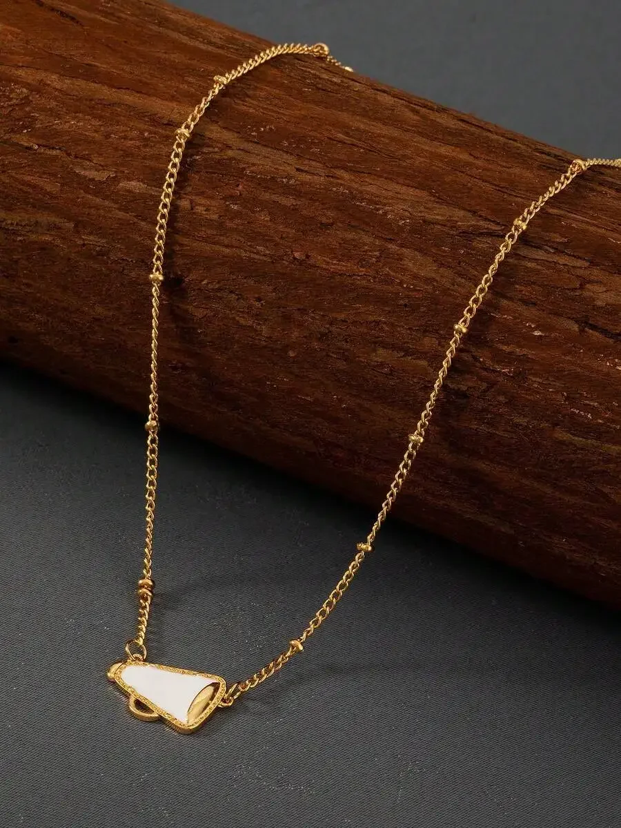 Fashion Pendant Necklace With White Geometric Charm For Daily Wear
Fashion Pendant Necklace With White Geometric Charm For Daily Wear