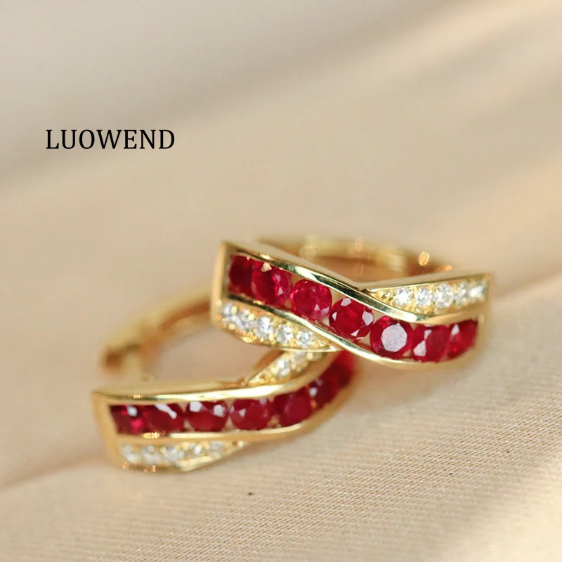 LUOWEND 100% 18K Yellow Gold Earrings Fashion INS Style Shiny Diamond Natural Ruby Earrings for Women High Party Jewelry
LUOWEND 100% 18K Yellow Gold Earrings Fashion INS Style Shiny Diamond Natural Ruby Earrings for Women High Party Jewelry