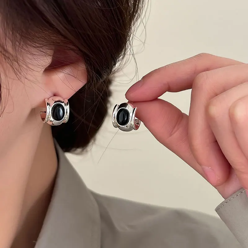 2024 New 925 Sterling Silver Vintage Round Earrings For Women Black Agate Earring Jewelry Prevent Allergy Party Accessories Gift
2024 New 925 Sterling Silver Vintage Round Earrings For Women Black Agate Earring Jewelry Prevent Allergy Party Accessories Gift