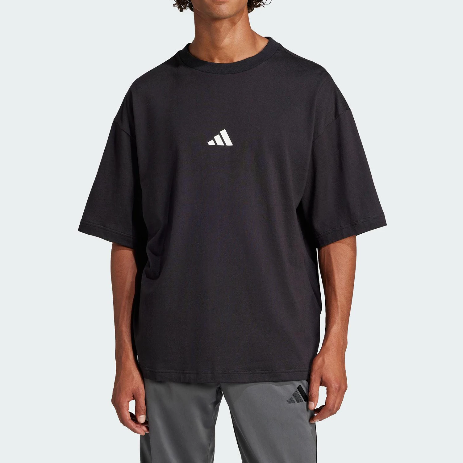 adidas genuine Summer 2025 men's loose breathable crew neck short sleeve JC5338
adidas genuine Summer 2025 men's loose breathable crew neck short sleeve JC5338