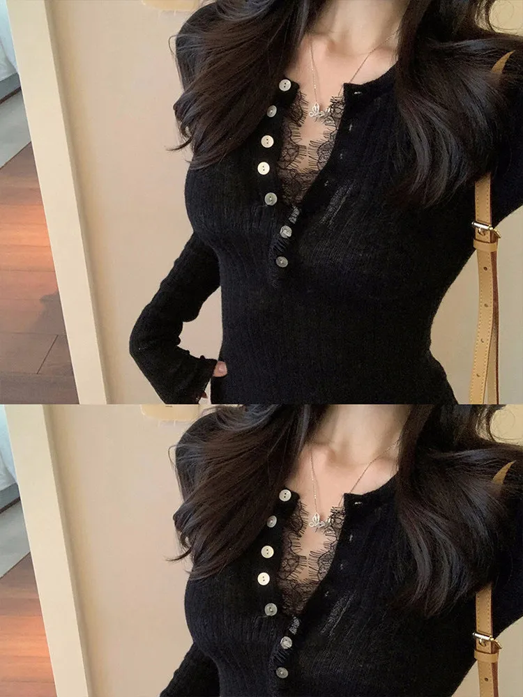 MosesQueen Lace Trim V-Neck Knitwear Slim Fit Base Layer Shirt Inner Wear Top Korean Style Commute Fashion Pure Color
MosesQueen Lace Trim V-Neck Knitwear Slim Fit Base Layer Shirt Inner Wear Top Korean Style Commute Fashion Pure Color