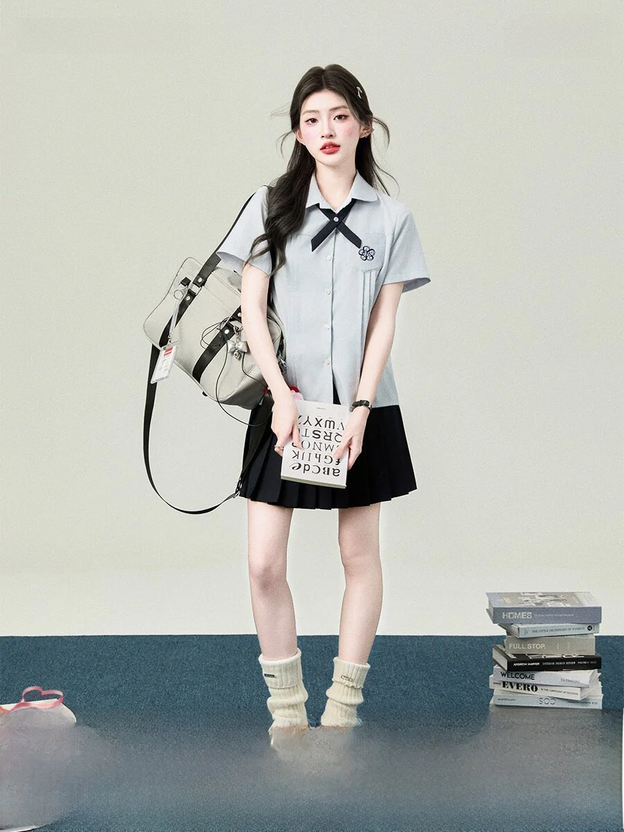 Blue Short Sleeve Shirt Set for High School Girls Original JK Uniform Lady Bell Sweet Style Skin-friendly Breathable Thin Fabric
Blue Short Sleeve Shirt Set for High School Girls Original JK Uniform Lady Bell Sweet Style Skin-friendly Breathable Thin Fabric