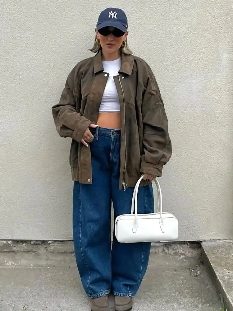 2025 Autumn Fashion Cropped Leather Women Jacket Lapel Long Sleeve Single-breasted New Loose Short Coat Ladies Street Outerwear
2025 Autumn Fashion Cropped Leather Women Jacket Lapel Long Sleeve Single-breasted New Loose Short Coat Ladies Street Outerwear
