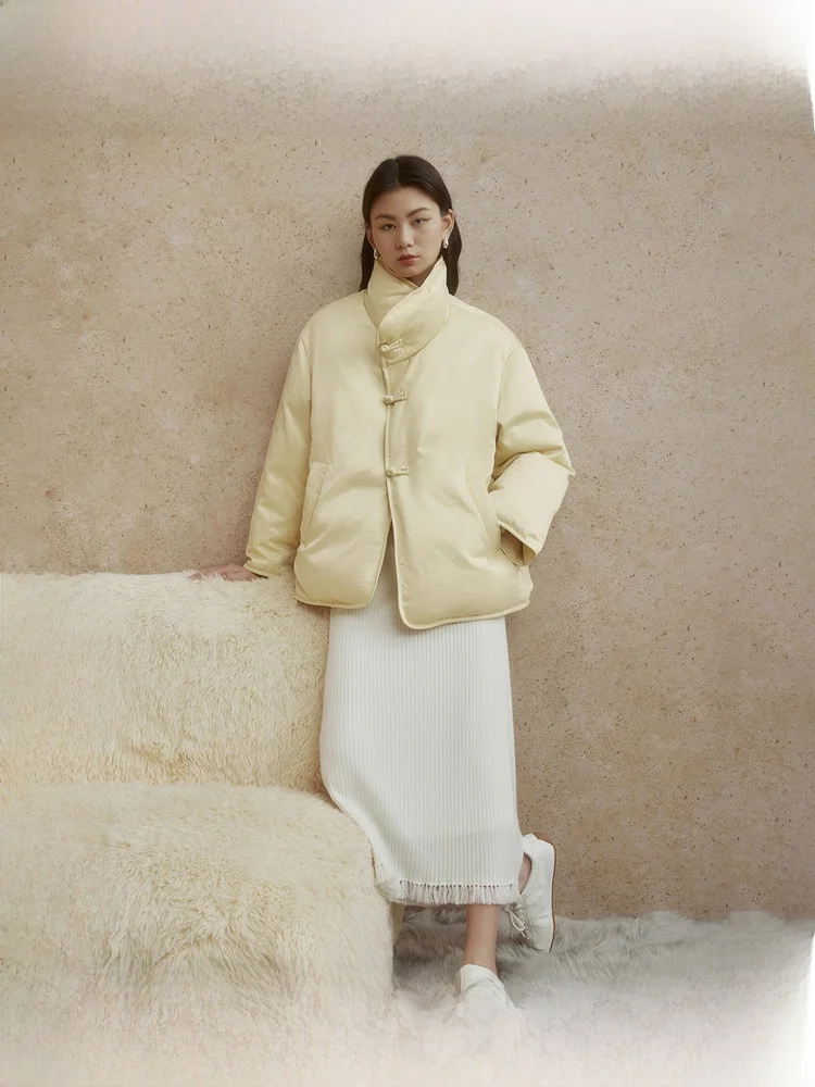Elegant Warm White Goose down Jacket Stand Collar Puffer Women's Coat Stylish Fashionable Commute Style Thickened Long Sleeve
Elegant Warm White Goose down Jacket Stand Collar Puffer Women's Coat Stylish Fashionable Commute Style Thickened Long Sleeve