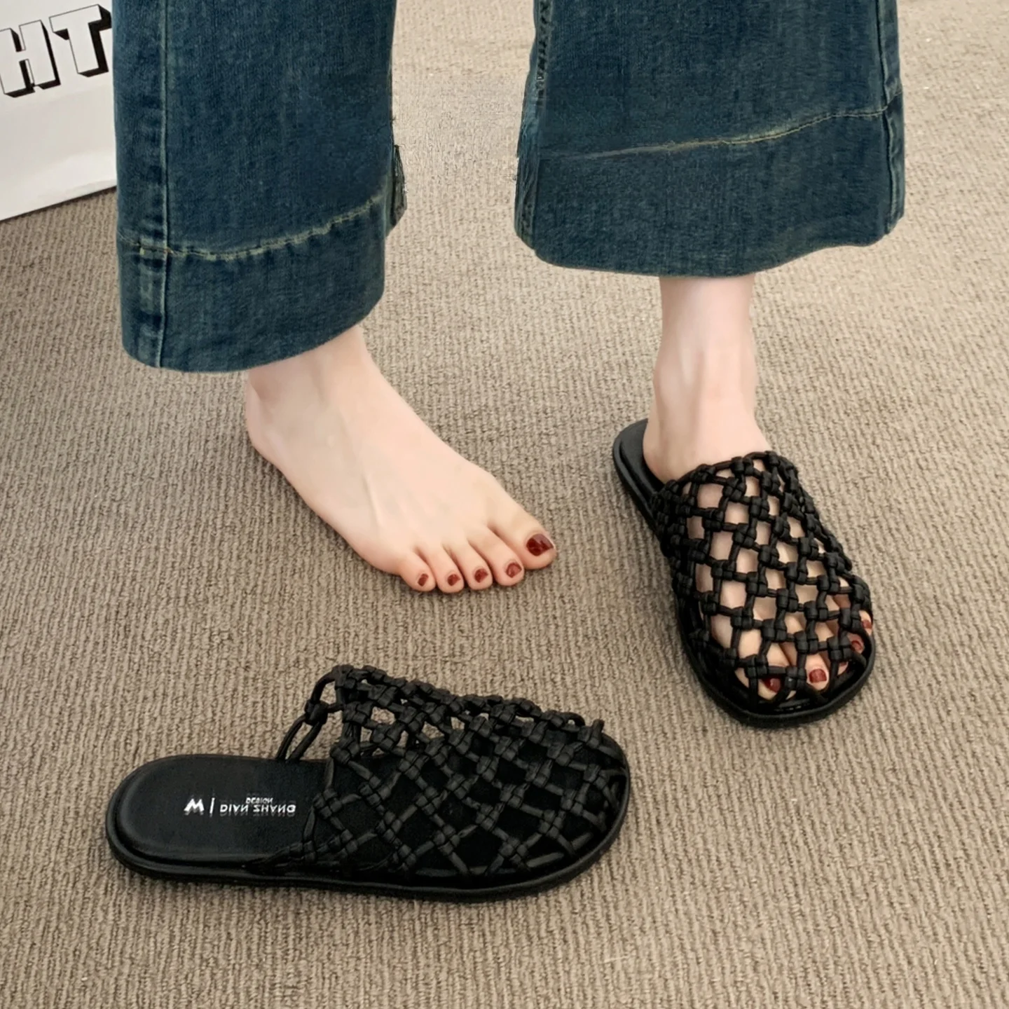 Comfortable Flat Bottom Roman Style Women's Sandals Open Toe Slip-On Breathable Mesh Casual Fashionable Summer Outdoor Sandals
Comfortable Flat Bottom Roman Style Women's Sandals Open Toe Slip-On Breathable Mesh Casual Fashionable Summer Outdoor Sandals
