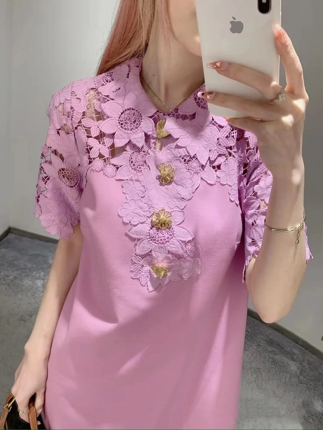 High Quality Summer Dress XL 2025 Purple Silk Lace Mini Dress Fashion Women's Hollow Out Dress With Buttons
High Quality Summer Dress XL 2025 Purple Silk Lace Mini Dress Fashion Women's Hollow Out Dress With Buttons