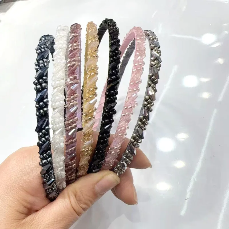Random 2 new crystal beaded thin edge headband fashionable and versatile handmade headband simple pressure hair accessories light luxury high-end women
Random 2 new crystal beaded thin edge headband fashionable and versatile handmade headband simple pressure hair accessories light luxury high-end women