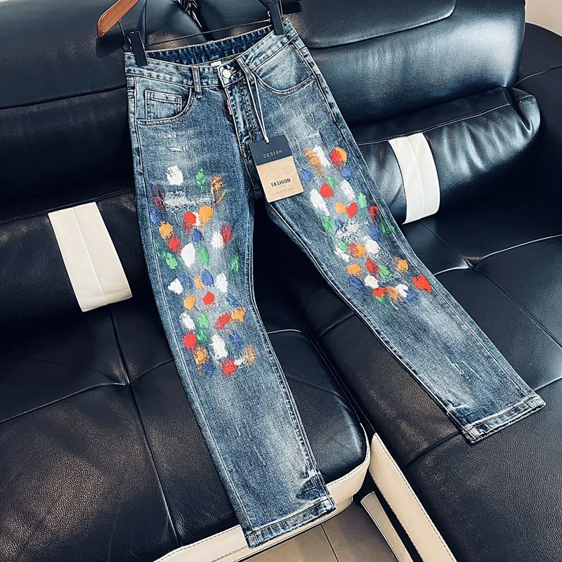 Men's Embroidered Patch Jeans High Quality 2023 Spring and Autumn Stitching Street Fashion Spray Paint Pencil Casual Pants
Men's Embroidered Patch Jeans High Quality 2023 Spring and Autumn Stitching Street Fashion Spray Paint Pencil Casual Pants