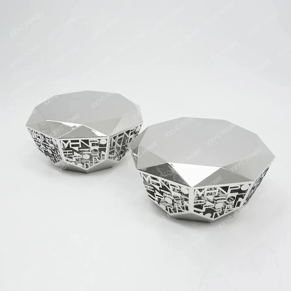 LStainless steel diamond coffee table high-end customized model house villa living room metal coffee table
LStainless steel diamond coffee table high-end customized model house villa living room metal coffee table