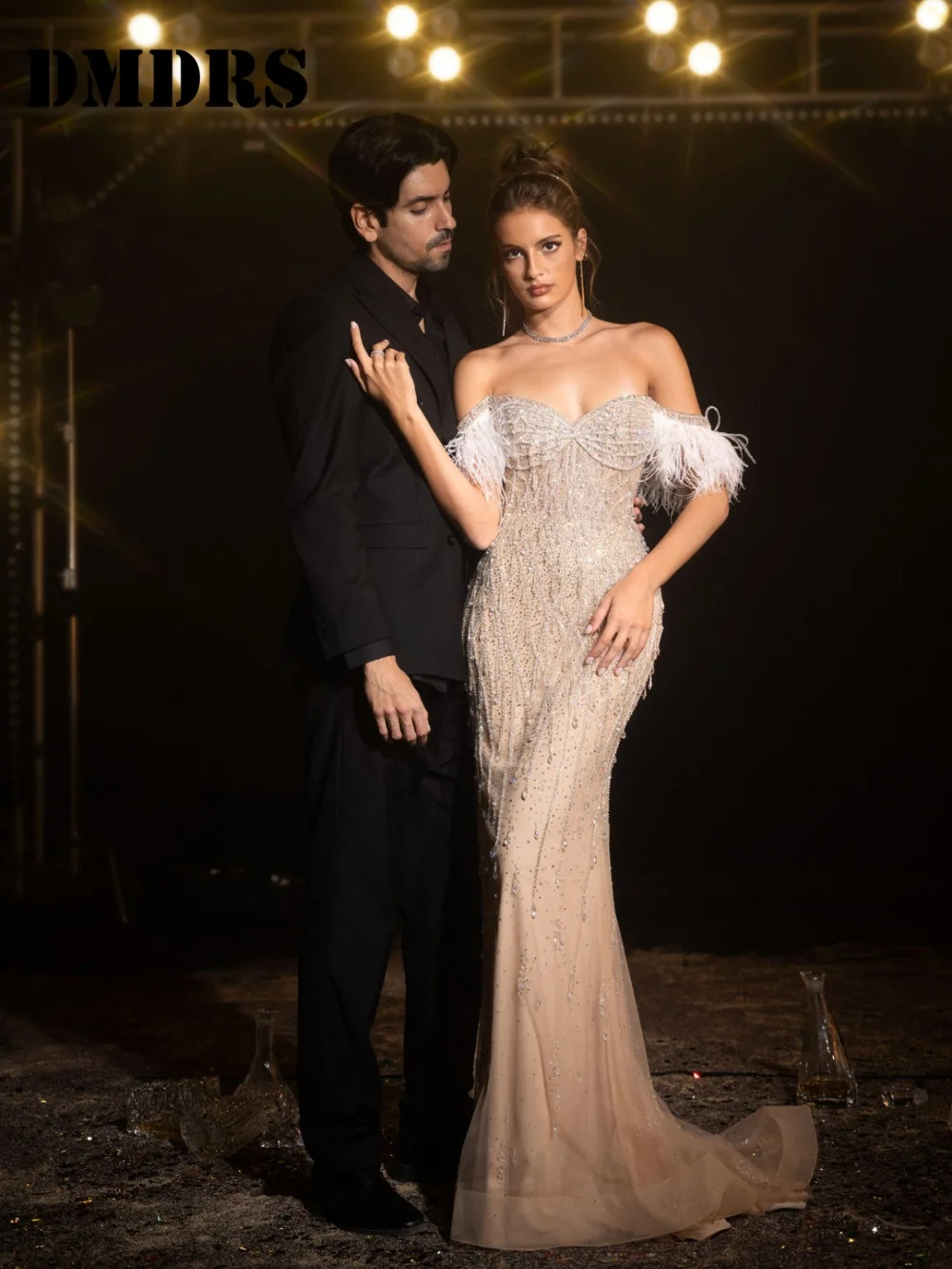 Charming Feather Evening Dress 2025 Graceful Crystal Beaded Party Gown Modest A-line Floor Length Party Dresses فساتين سهر
Charming Feather Evening Dress 2025 Graceful Crystal Beaded Party Gown Modest A-line Floor Length Party Dresses فساتين سهر