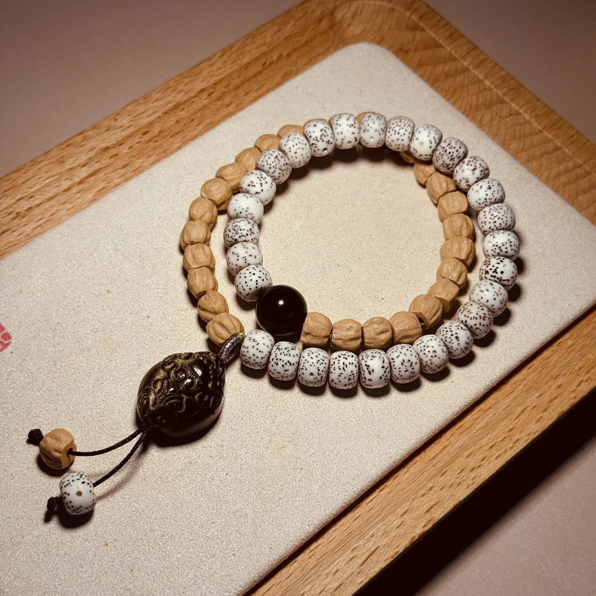 Натуральный браслет в тибетском стиле DIY: бусины из семян Бодхи Xingyue, нанизанные на нити, для мужчин и женщин, буддийские молитвенные четки, ювелирные украшения, подарки
Натуральный браслет в тибетском стиле DIY: бусины из семян Бодхи Xingyue, нанизанные на нити, для мужчин и женщин, буддийские молитвенные четки, ювелирные украшения, подарки