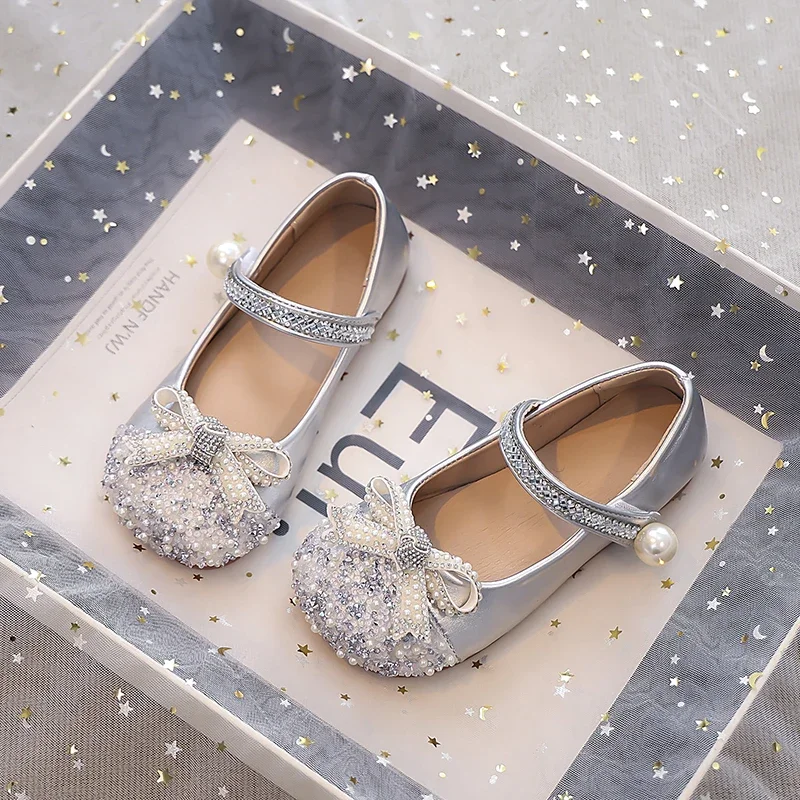 New Spring Autumn Litter Girls Flat Shoes Fashion Pearl Children's Leather Shoes Elegant Bowknot Versatile Kids Princess Shoes
New Spring Autumn Litter Girls Flat Shoes Fashion Pearl Children's Leather Shoes Elegant Bowknot Versatile Kids Princess Shoes