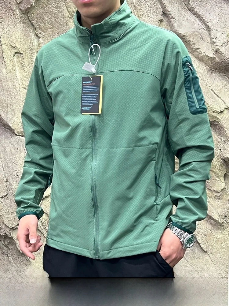 Men's Fleece Lined Sports Jacket Windproof Stand Collar Outdoor Soft Jacket Autumn Winter Warm Waterproof Polyester Fiber
Men's Fleece Lined Sports Jacket Windproof Stand Collar Outdoor Soft Jacket Autumn Winter Warm Waterproof Polyester Fiber