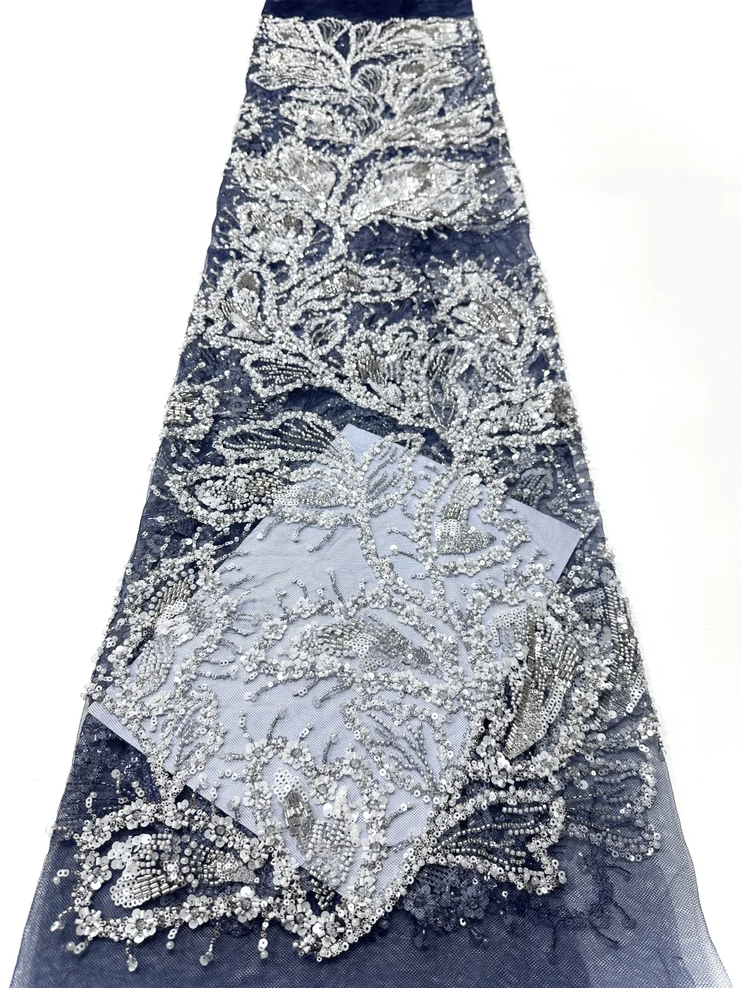 African 2026 Luxurious Beaded Lace Fabric French 5 Yards Tulle Mesh Lace Sequins Embroidered Lace Fabrics Weddings Party Dresses
African 2026 Luxurious Beaded Lace Fabric French 5 Yards Tulle Mesh Lace Sequins Embroidered Lace Fabrics Weddings Party Dresses