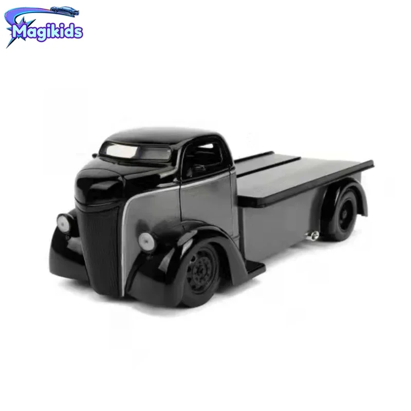 Литая металлическая модель автомобиля Ford COE 1:24 1947, игрушечный автомобиль из сплава для детей, коллекция декоративных поделок J305
Литая металлическая модель автомобиля Ford COE 1:24 1947, игрушечный автомобиль из сплава для детей, коллекция декоративных поделок J305