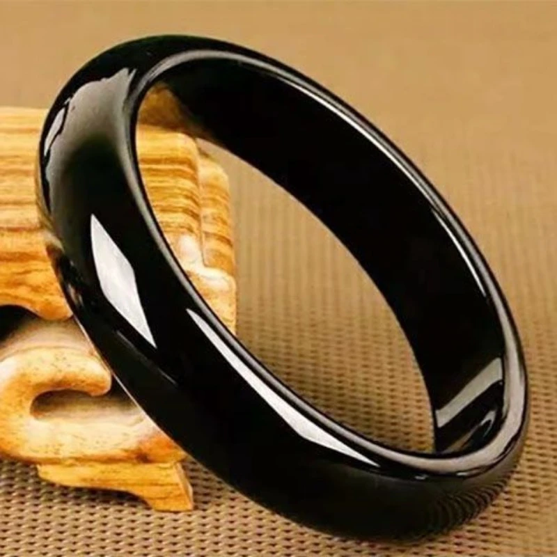 New Natural Black Agate Bracelet, Exquisite and Elegant Temperament Jewelry
New Natural Black Agate Bracelet, Exquisite and Elegant Temperament Jewelry