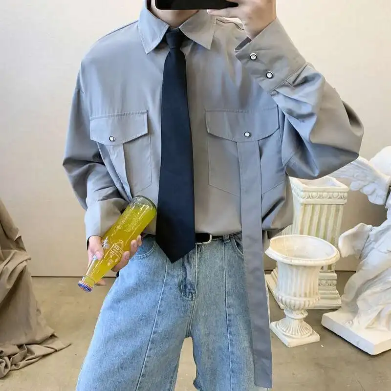 2025 Spring Summer New Button Down Shirts For Men Bow Tie Shirt Male Long Sleeve Double Pockets Tops Young Boys Daily Clothes
2025 Spring Summer New Button Down Shirts For Men Bow Tie Shirt Male Long Sleeve Double Pockets Tops Young Boys Daily Clothes