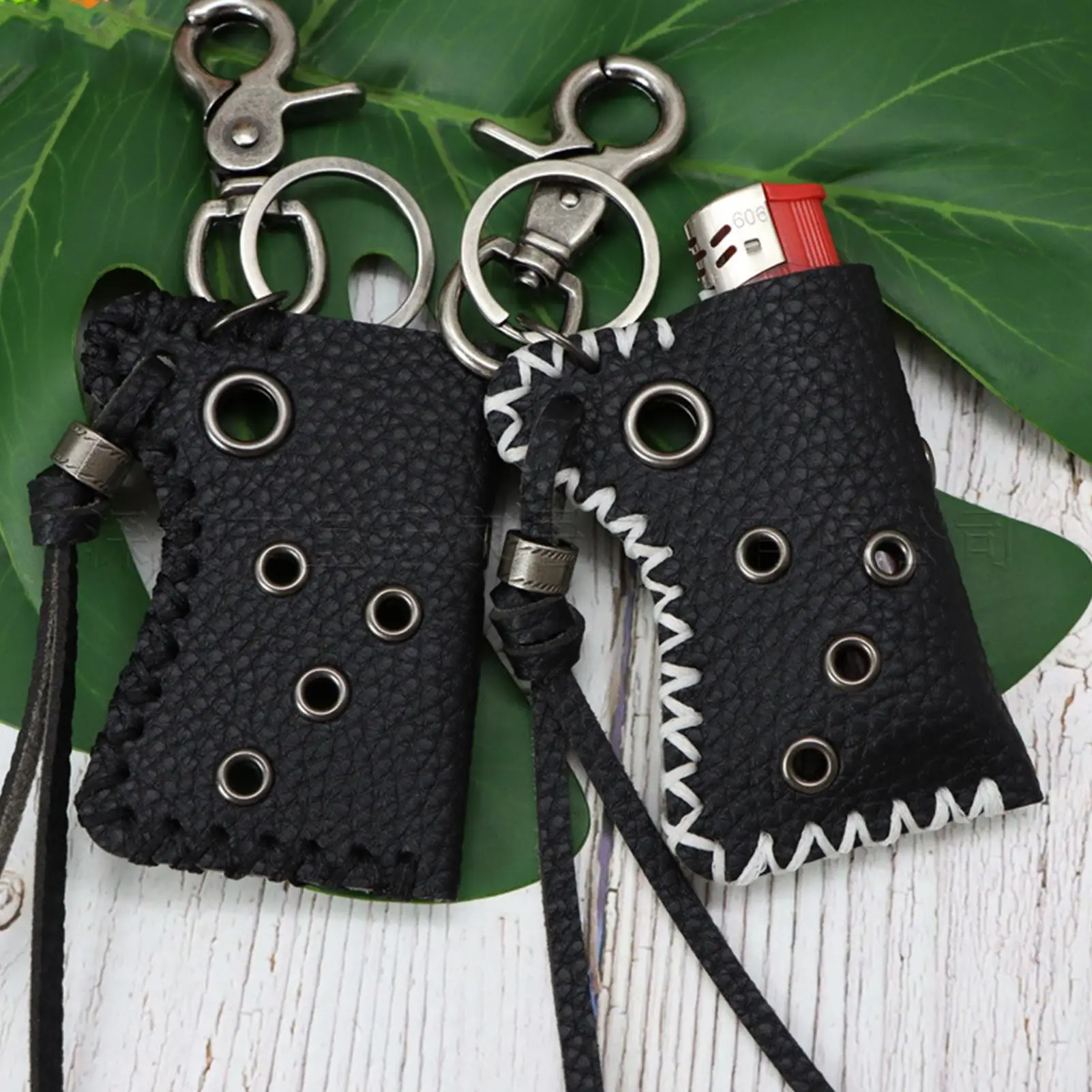 Retro Handmade Soft Cowhide Lighters Leather Case Design Keychain For Men Modern Ornament Punk Organizer With Metal Rivet
Retro Handmade Soft Cowhide Lighters Leather Case Design Keychain For Men Modern Ornament Punk Organizer With Metal Rivet