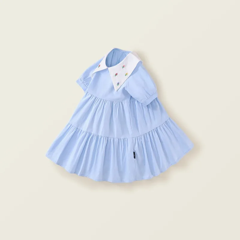 Girls' Big Collar Blue Short Sleeved Dress 2025 Summer New Children's Korean Version Sweet Wind Embroidered Cake Skirt
Girls' Big Collar Blue Short Sleeved Dress 2025 Summer New Children's Korean Version Sweet Wind Embroidered Cake Skirt