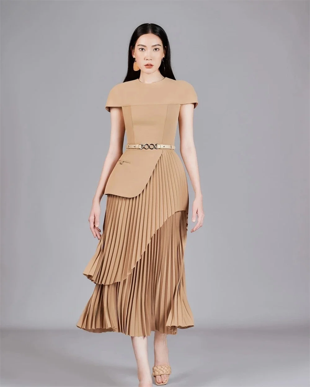 Champagne Cap Sleeves Long Bespoke Occasion Gown Evening Dresses Pastrol Unisex Jersey Retro Dubai Saudi Arabic Prom Customized
Champagne Cap Sleeves Long Bespoke Occasion Gown Evening Dresses Pastrol Unisex Jersey Retro Dubai Saudi Arabic Prom Customized